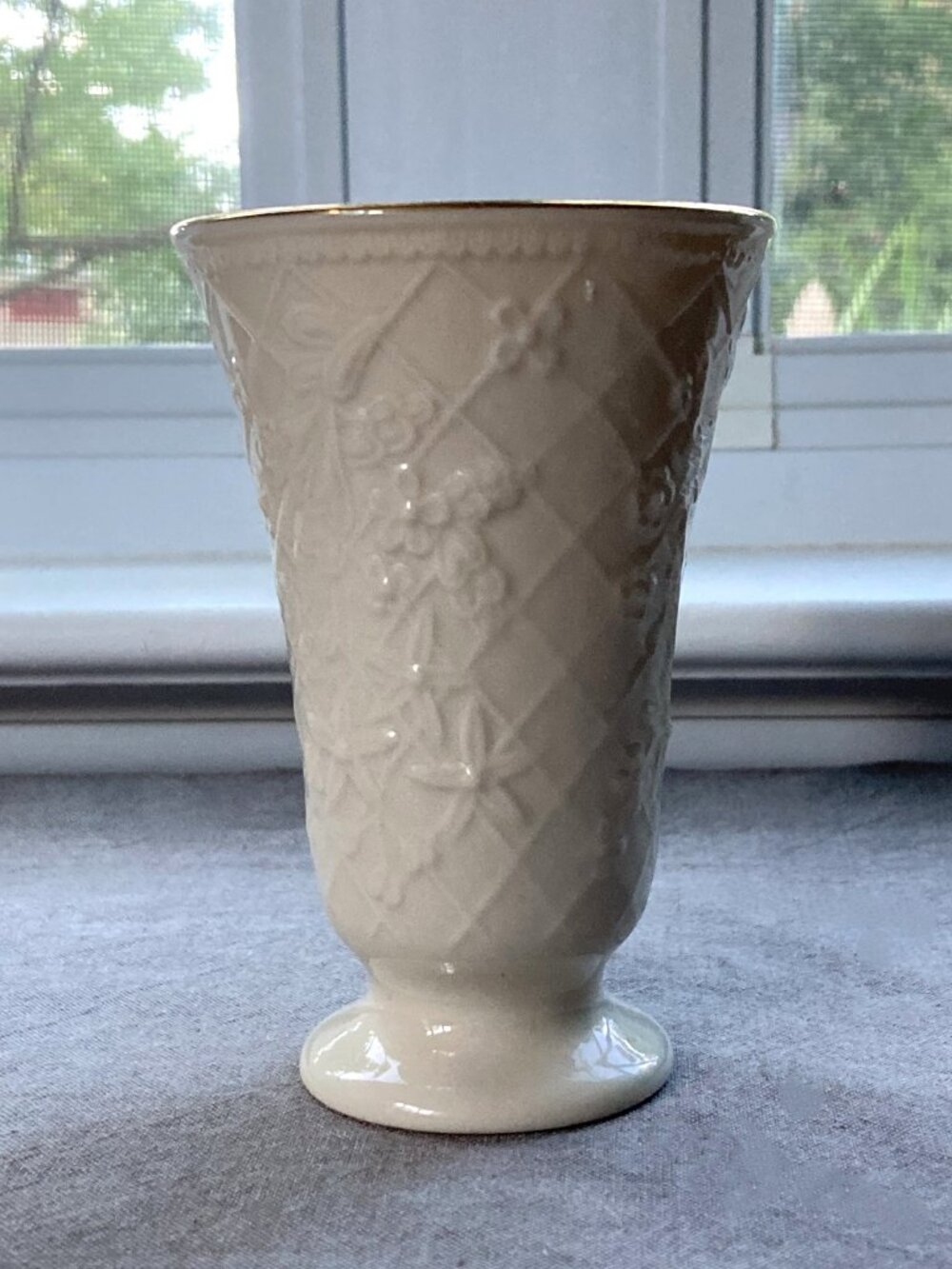 RARE!! Lenox Wedding Promises Vase, Millennium Edition, 4.25" Tall, Gold Trim